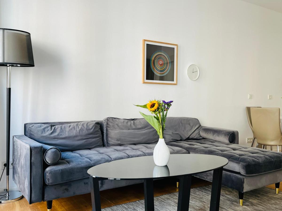 Modern Apartment In Mitte Berlino Esterno foto