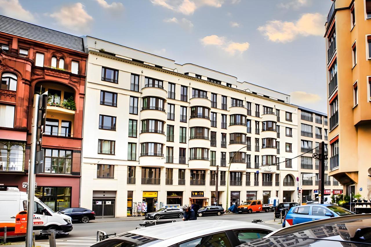 Modern Apartment In Mitte Berlino Esterno foto